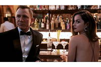 Daniel Craig (alias qui vous savez) et Ana de Armas dans le role de l'agente de la CIA Paloma. La veritable revelation de <<  Mourir peut attendre >>.
