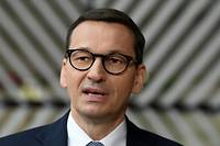 Varsovie dit vouloir rester dans l'UE, face &agrave; une vague de critiques