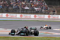 Parti en pole, Valterri Bottas a domine un Grand Prix de Turquie dispute sous un crachin persistant.
