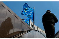 L'Union europeenne joue un role grandissant dans la situation des economies nationales.
