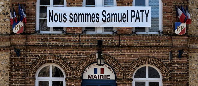 Ce vendredi, un temps d'hommage a Samuel Paty sera organise en France, dans tous les etablissements scolaires notamment.
