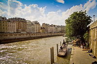 Paris &ndash; La myst&eacute;rieuse plaque du quai des Grands-Augustins