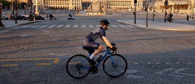 Parmi les mesures envisagees par la Mairie de Paris : construction de pistes cyclables, creation de 100 000 places de stationnement securisees, et encore zone a trafic limite dans le centre de la capitale francaise. 
