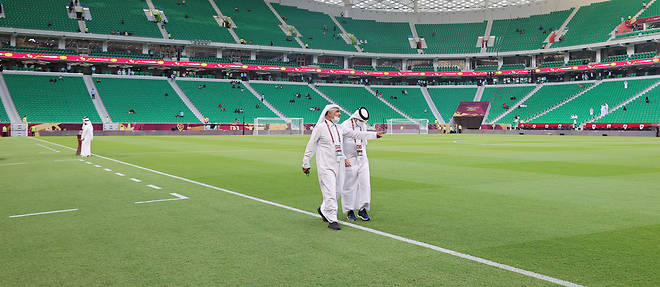 Cinq des huit stades qui accueilleront des matchs du Mondial ont deja ete inaugures, tandis que la construction du stade de Lusail (Qatar), ou se jouera la finale, est termine a 98,5 %.
