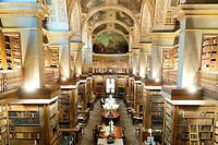 Paris &ndash; L&rsquo;&eacute;tonnante biblioth&egrave;que du Palais-Bourbon
