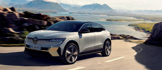 Renault lance une berline 100 % electrique, la Megane E-Tech, qui sera disponible debut 2022. 