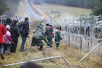 Pologne: plus de 50 migrants arr&ecirc;t&eacute;s pr&egrave;s de la fronti&egrave;re avec le B&eacute;larus