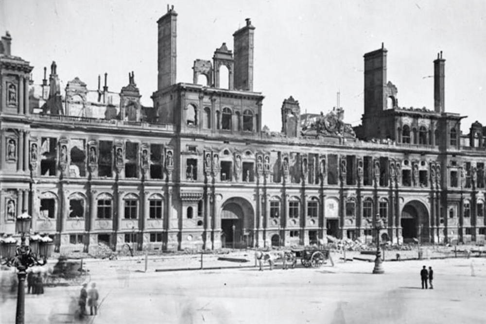 Hôtel de ville incendié, 1871