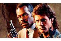 Roger Murtaugh (Danny Glover) et Martin Riggs (Mel Gibson), le mythique tandem de <<  L'Arme fatale >>  (1987).
