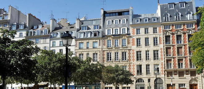 Des immeubles datant du XIXe siecle sur l'ile de la Cite, a Paris.
