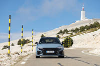 Rencontre au sommet pour l'Audi RS3 et le Ventoux, un juge impitoyable comme les routes très exigeantes environnantes.

