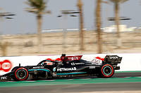 F1 au Qatar&nbsp;: Hamilton en pole d&rsquo;un premier Grand Prix controvers&eacute;