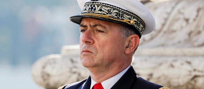 L'amiral Pierre Vandier, chef d'etat-major de la marine, lors de la ceremonie du 11 Novembre a l'Arc de triomphe a Paris.
