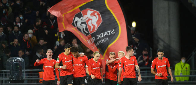 Rennes s'est qualifie pour les huitiemes de finale de la Ligue Europa Conference apres son match nul (3-3) contre le Vitesse Arnhem.
