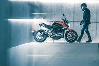 À 6 000 euros la prime à la conversion moto pour un modèle électrique (ici la Zero SR/F), le contrôle technique annulé aura du bon pour les motards avisés.

