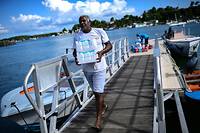 Pour contourner les barrages en Guadeloupe, les m&eacute;dicaments arrivent en bateau