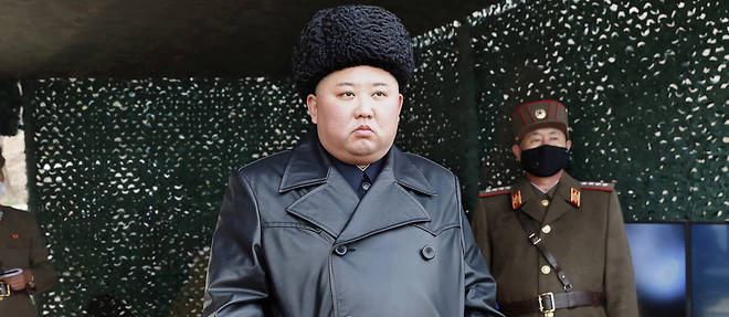 Le manteau en cuir, grand favori du dressing de Kim Jong-un, est interdit aux habitants de la Coree du Nord.
