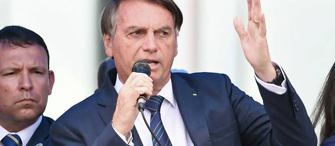 Bresil: Sa reelection en tete, Bolsonaro adhere au Parti Liberal