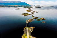 La fameuse route de l'Atlantique en Norvège.
