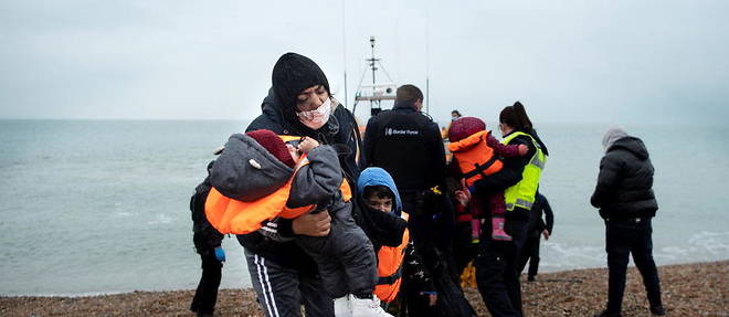 La question des migrants cree des tensions entre la France et la Grande-Bretagne.
