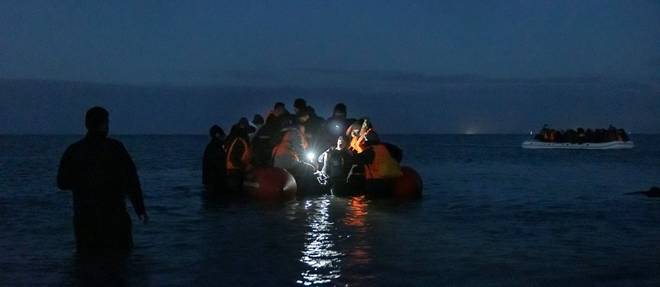 Migrants: dans le detroit, les reves noyes des 27 naufrages de Calais