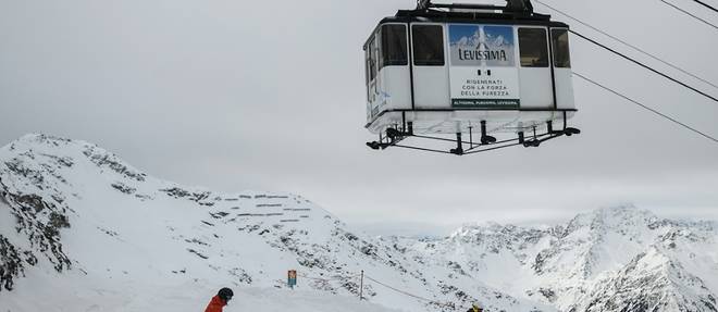 En Italie, les skieurs de retour sur les pistes apres deux saisons noires
