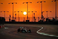 Hamilton dispose d'une excellente opportunité pour combler l'écart qui le sépare au championnat du leader Mac Verstappen. La course se tiendra ce soir, en nocturne
