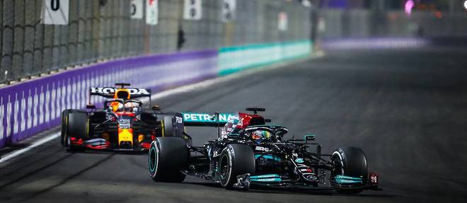 Verstappen à la poursuite d'Hamilton, c'est l'enjeu de cette fin de championnat après trois victoires d'Hamilton qui renverse la situation
