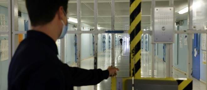Prisons ou hopitaux psy: 56 recommandations pour attenuer "le choc de l'enfermement"