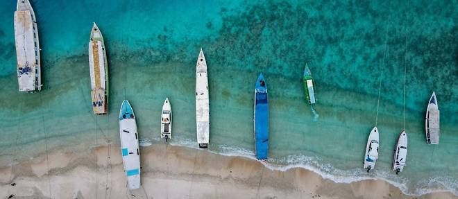Les iles Gili, paradis des touristes devenu un desert plein d'hotels a l'abandon