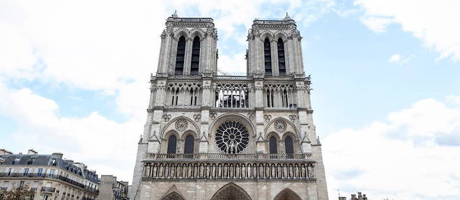 Les experts du patrimoine ont rendu jeudi 9 decembre un avis favorable au << programme de reamenagement interieur >> de la cathedrale Notre-Dame de Paris.
