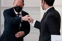 Europe, Ukraine : Macron et Scholz affichent leur volont&eacute; de travailler ensemble