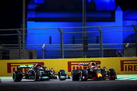 Max Verstappen et Lewis Hamilton, duel au sommet.
