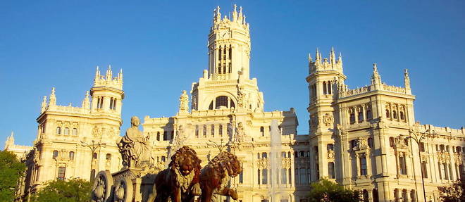A Madrid, outre les batiments emblematiques, comme ici la plaza de cibeles, on pourchasse aussi le chef d'oeuvre, des Goya du palais Liria aux Greco du marquis de Cerralbo. 

