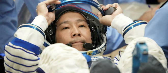 Le milliardaire japonais Yusaku Maezawa, 46 ans, a reussi, le 8 decembre, la premiere etape de la grande aventure qu'il prepare : un sejour autour de la Lune.
