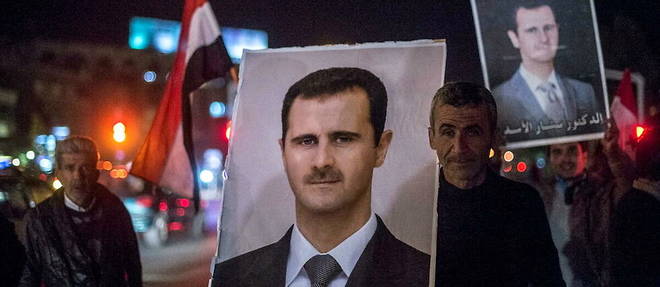 Un drapeau a l'effigie du president syrien Bachar el-Assad.
