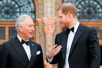 Depuis son exil en Californnie, le prince Harry ne cesse de cracher son fiel sur son père, le prince Charles.
