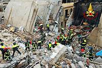 Explosion dans des immeubles en Sicile: quatre nouveaux corps retir&eacute;s des d&eacute;combres
