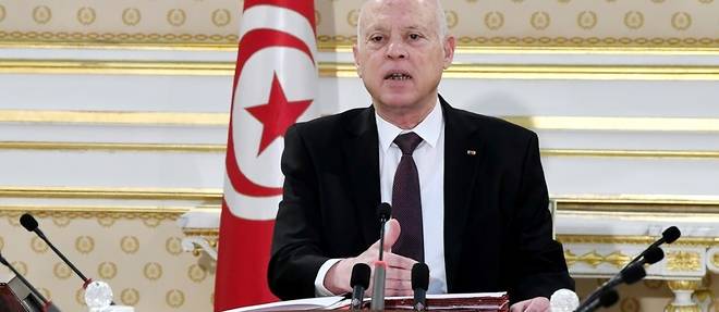 Tunisie: Saied sous le feu des critiques apres avoir prolonge ses pleins pouvoirs
