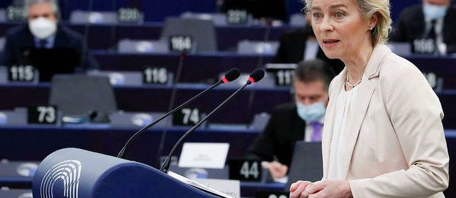 Ursula von der Leyen, lors d'un discours au Parlement europeen de Strasbourg, le 15 decembre 2021.
