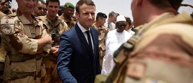 Entrevue lourde d'enjeux lundi entre Macron et le chef de la junte malienne