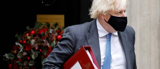 En pleine flambee d'Omicron, Boris Johnson fragilise par la fronde de ses troupes