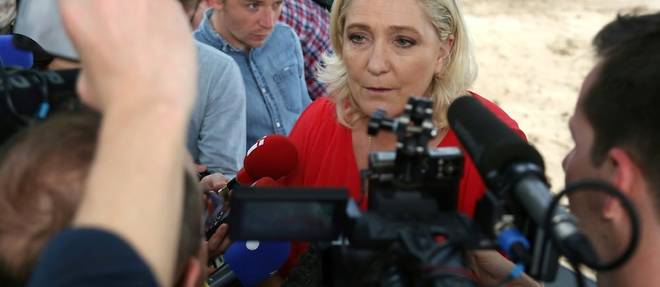 Le pass vaccinal conduit a un "plus grand enfermement" des Francais, selon Marine Le Pen