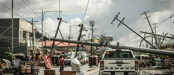 Le passage du typhon Rai fait pres de 100 morts aux Philippines