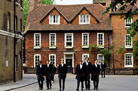 Le collège d'Eton situé à une quarantaine de kilomètres de Londres. 
