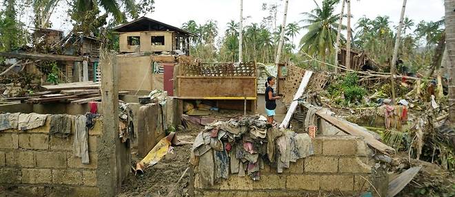 Philippines: appels a l'aide apres le passage du typhon Rai