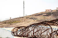 Une photo de l'enclave de Ceuta,  ville autonome espagnole sur la côte nord de l'Afrique ayant une frontière directe avec le Maroc.
