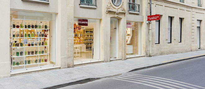 La boutique se trouve dans le 4e arrondissement de Paris.
