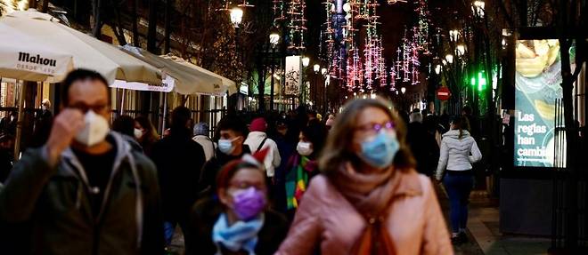 Omicron: les contaminations flambent avant Noel, l'Europe se protege