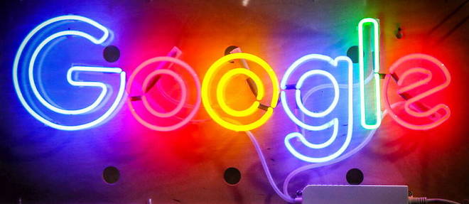 Logo de la firme americaine Google, sous forme de neon (photo d'illustration).
